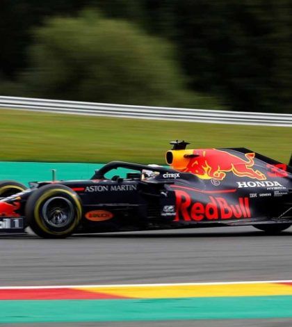 Verstappen domina segunda sesión en Bélgica