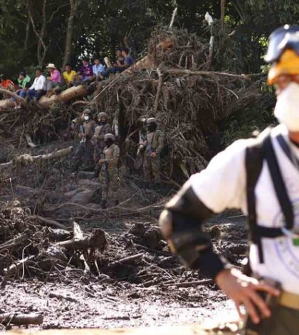 Deslave deja nueve muertos y 35 desaparecidos en El Salvador