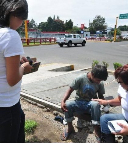 Rescatan a dos niños  que pedían limosna