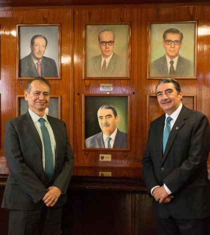 Reconoce la Facultad de Medicina labor del doctor Alejandro Zermeño Guerra