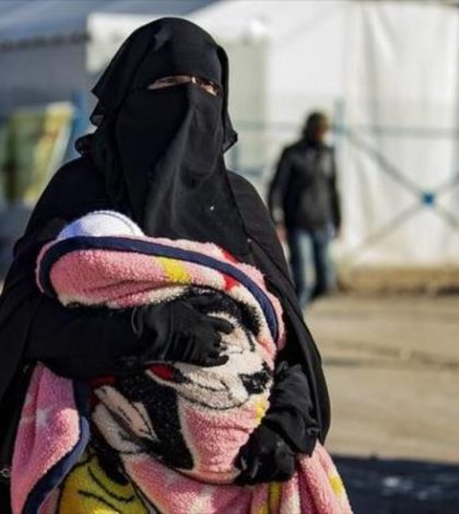 Milicia aliada de EEUU libera a  105 familias de Daesh en Siria