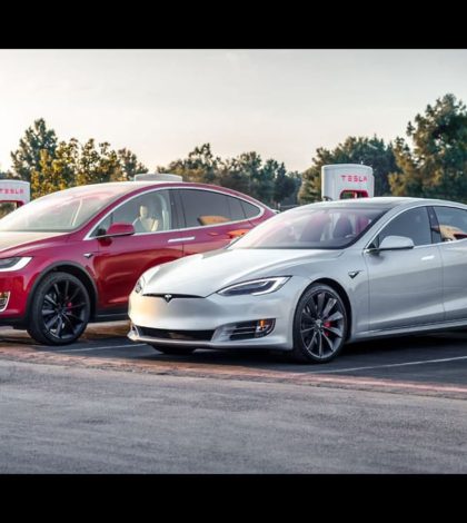 NHTSA investiga potenciales fallas de suspensión en 115 mil Tesla