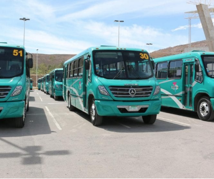 Paro de camioneros de TT causa  confusión y molestia en usuarios