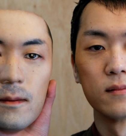 Japón crea mascarillas hiperrealistas con la cara de otra persona
