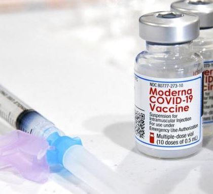 Detienen a paramédico  por robar vacunas  contra Covid-19