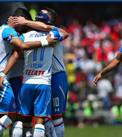 Acusan a Cruz Azul de atentar contra la salud de futbolista español