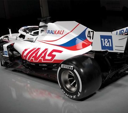 Haas, el coche americano con bandera rusa que indigna a la AMA