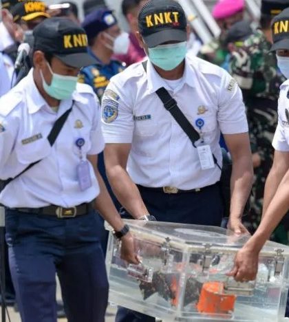 Hallan segunda caja negra del accidente de Sriwijaya Air en Indonesia