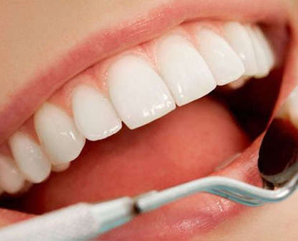 Hábitos que debes dejar de hacer para proteger tus dientes