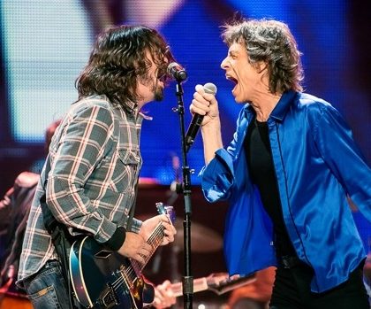 Mick Jagger y Dave Grohl lanzan una canción de rock que es «himno» a la pandemia