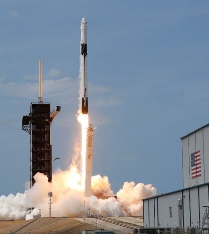 Último intento de aterrizaje de la nave espacial de SpaceX termina en destrucción