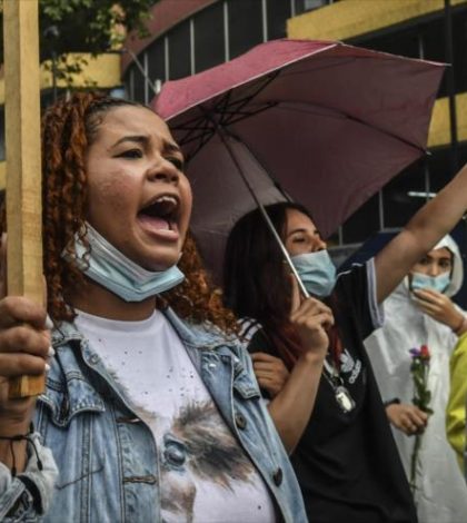 Menor de edad se suicida en Colombia tras abuso sexual de policías