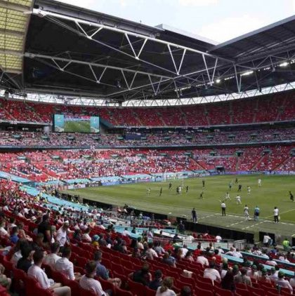 Aficionado es reportado grave tras caer de las gradas de Wembley