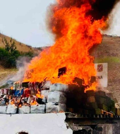FGR incinera cinco toneladas de diversas drogas en Tijuana FGR incinera cinco toneladas de diversas drogas en Tijuana