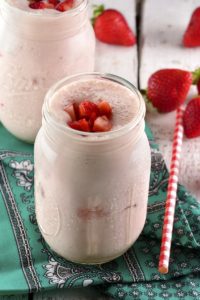 AGUA DE FRESA CON CREMA-1