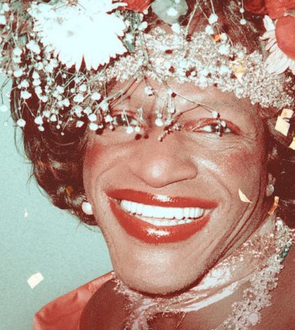 Marsha P. Johnson, la mujer trans y negra, pionera en la lucha LGBT