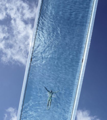 ‘Sky Pool’: la piscina que permite a (algunos) londinenses nadar en las alturas