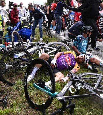 Detienen a la mujer que supuestamente provocó el accidente del Tour de Francia