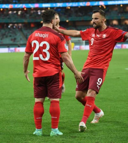 Suiza vence a Turquía y espera combinaciones