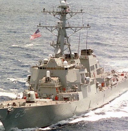 Estados Unidos envió un destructor a las aguas disputadas del mar de China Meridional