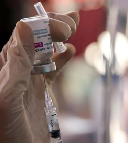 Mezclar dosis de vacuna Pfizer y AstraZeneca mejora respuesta inmune, según estudio
