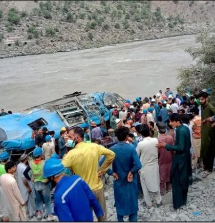 Accidente de bus deja 13 trabajadores muertos en Pakistán