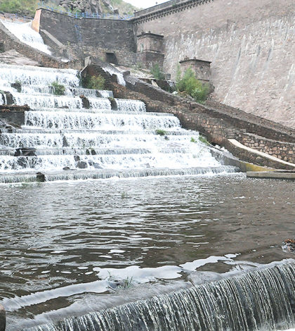 Considerable incremento del nivel de agua en las presas