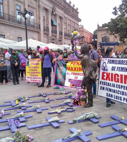 Cientos exigen pena máxima a feminicida de Fernanda Morán