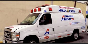 Supuestos paramédicos violan a una mujer en ambulancia