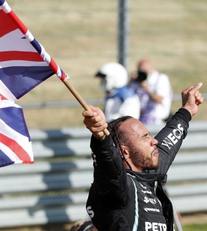 Lewis Hamilton gana el GP de Silverstone; Checo Pérez finaliza 16