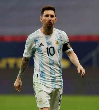 Messi es el máximo favorito para ganar el Balón de Oro, asegura Koeman