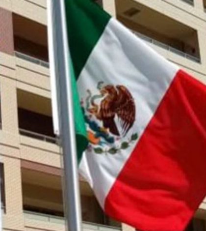 Bandera mexicana ya ondea en la Villa Olímpica de Tokio; Covid-19 impide la ceremonia