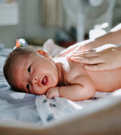 Qué es y cómo funciona la «estufa interior» de los bebés