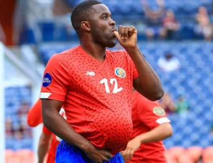 Solo la firma separa a Joel Campbell de Rayados